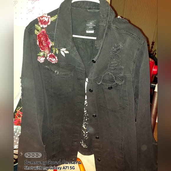 JACKET - Picture 3 of 3